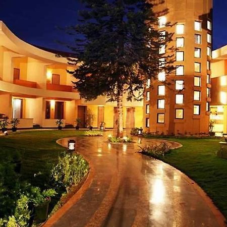 Sahil Sarovar Portico Lonavala Exterior photo